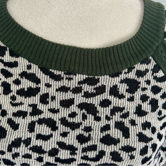 LYSSÉ Ladies Sweater - Size L - Picture 2 of 8